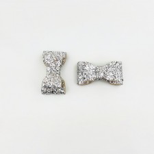 Srebrne brokatowe kokardy typu klipsy do butów